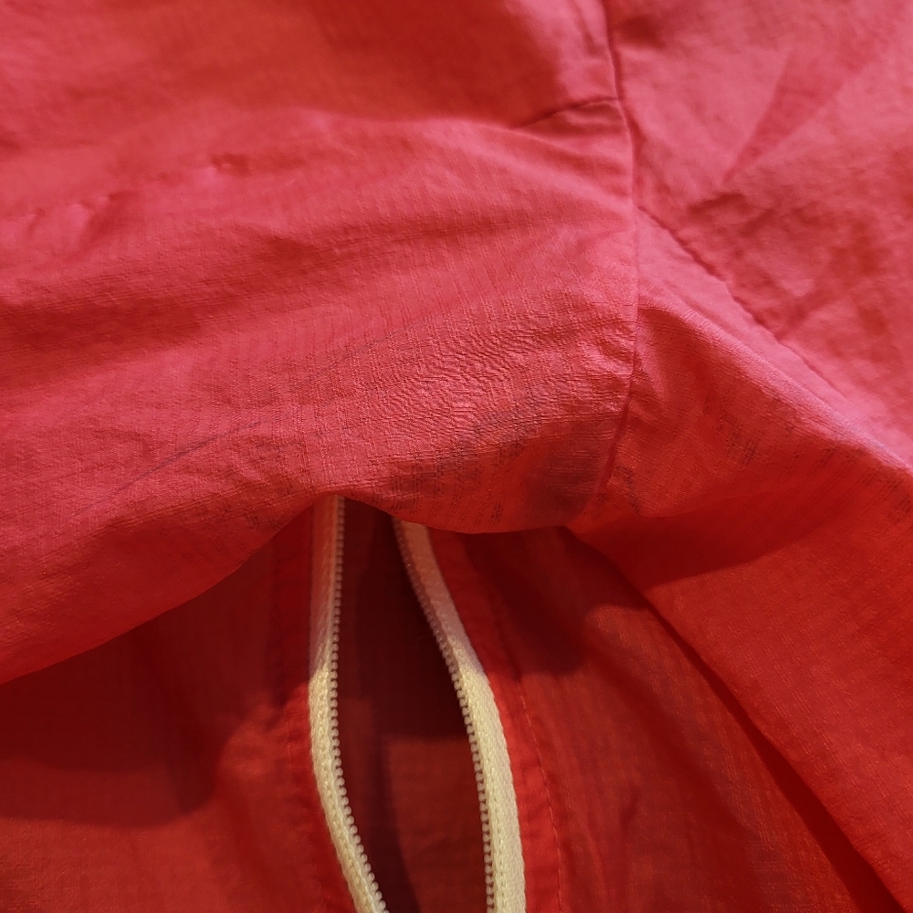 Patagonia Women's Red Full Zip Windbreaker Jacket Size XS - Staining-See Photo - Picture 12 of 15